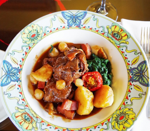 Read more about the article Why The Lowly Oxtail Is Popular With Vancouver Chefs