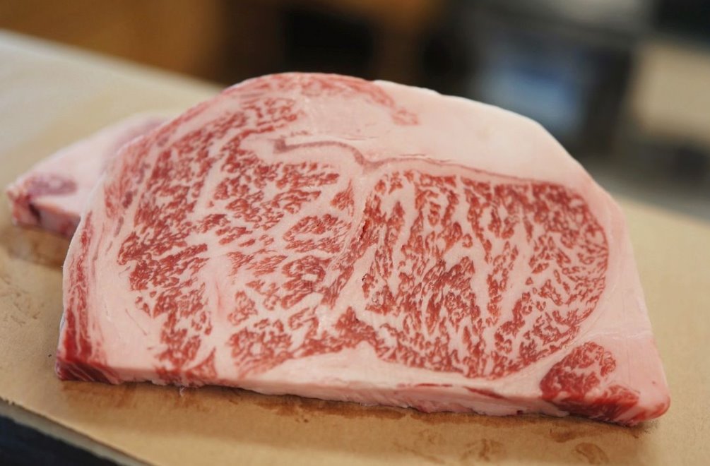 https://windsorqualitymeats.com/wp-content/uploads/2023/04/kagoshima-japanese-a5-wagyu.jpg?utm_source=chatgpt.com